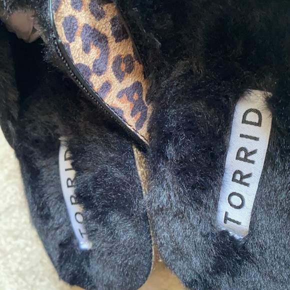 LAST 1 - NEW torrid faux suede/clogs/slides extra wide - Picture 7 of 9